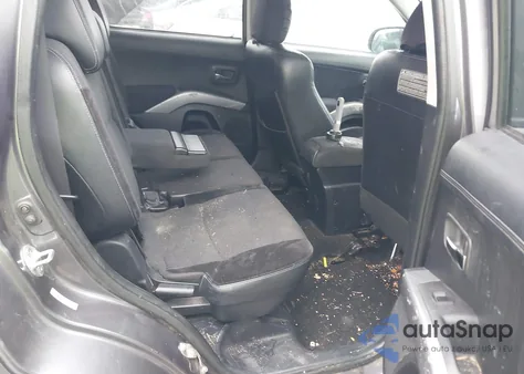 2010 Mitsubishi Outlander Xls z USA, uszkodzony, nr VIN JA4JS4AX4AZ002472